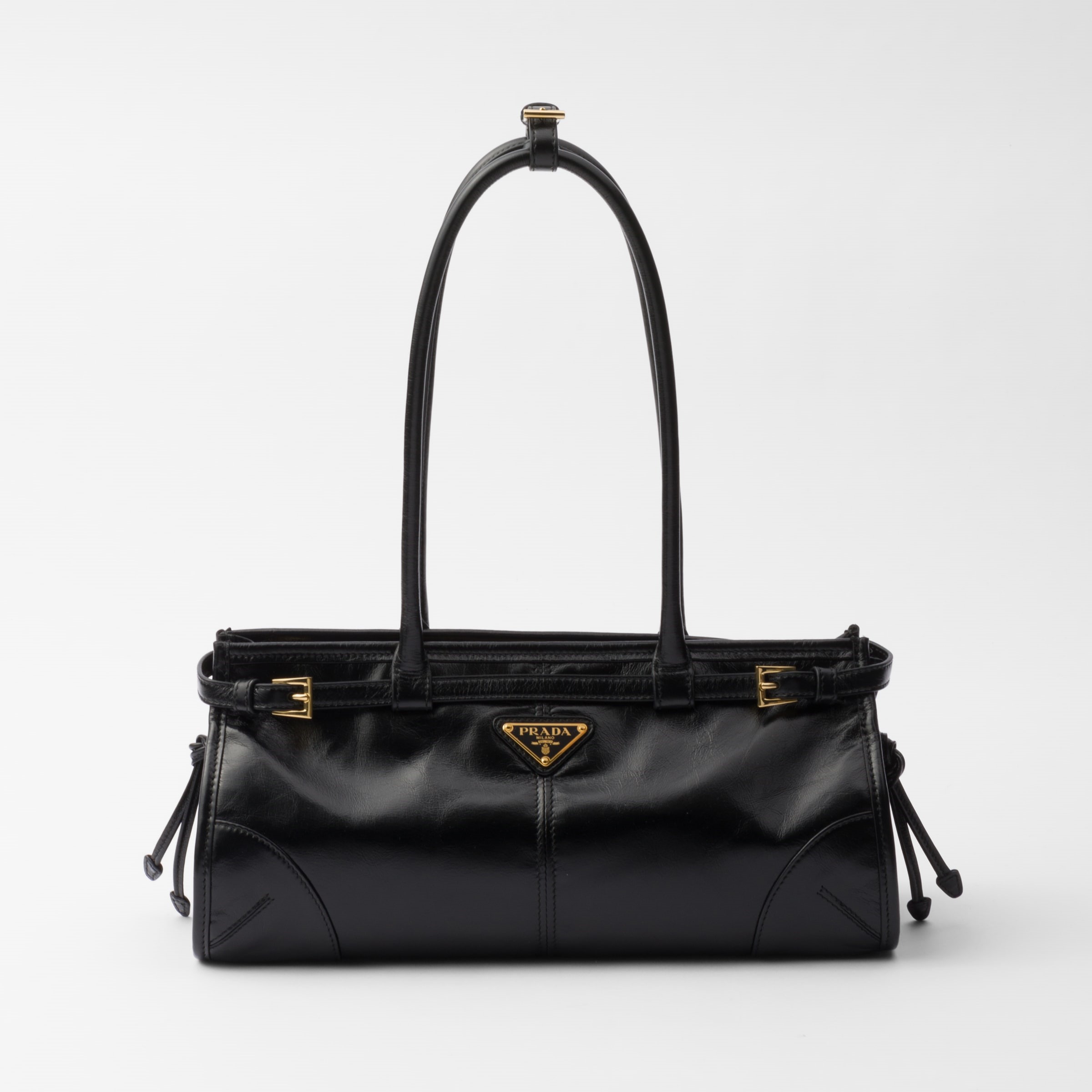 MEDIUM LEATHER HANDBAG, CALFSKIN – BLACK